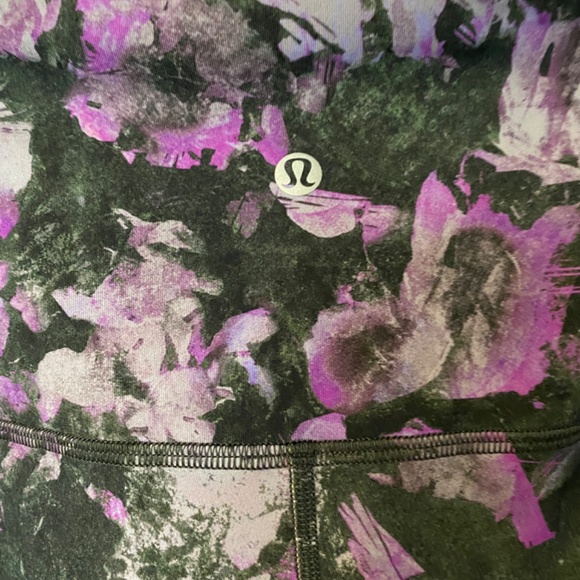 Lululemon capri - Picture 3 of 6